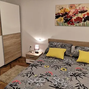  Apartment Eugenia